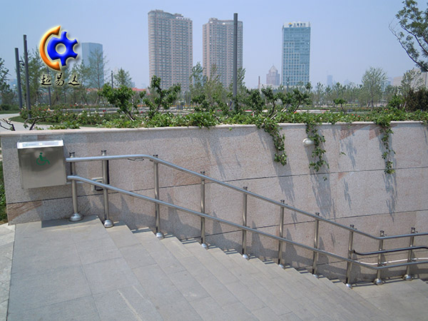 title=二維彎無(wú)障礙斜掛升降平臺(tái) title=二維彎無(wú)障礙斜掛升降平臺(tái)